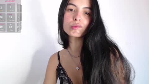 Snapshot of bella_musee chatting on January 29, 2025, 10:01 pm online show from January 29, 2025, 10:01 pm