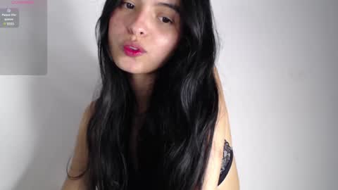 Snapshot of bella_musee chatting on January 30, 2025, 2:27 am online show from January 30, 2025, 2:27 am