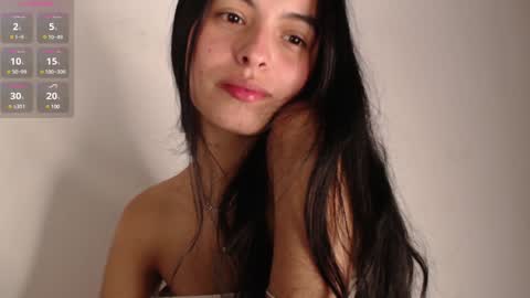 Snapshot of bella_musee chatting on February 2, 2025, 11:32 pm online show from February 2, 2025, 11:32 pm