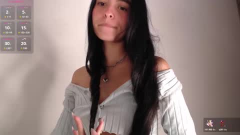 Snapshot of bella_musee chatting on February 11, 2025, 1:52 am online show from February 11, 2025, 1:52 am