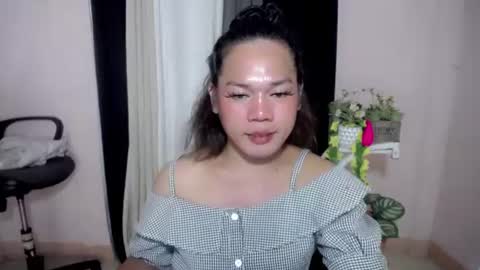 Snapshot of bella_ngo chatting on June 20, 2026, 2:47 am bella_ngo online show from June 20, 2026, 2:47 am