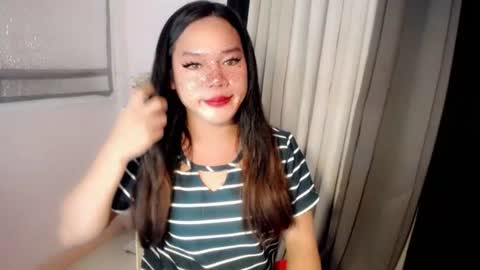 Snapshot of bella_ngo chatting on July 14, 2026, 12:44 pm bella_ngo online show from July 14, 2026, 12:44 pm