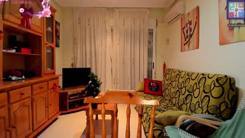 bella_pocahontas3 online show from December 27, 2024, 9:32 pm