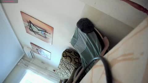 bella_pocahontas3 online show from February 22, 2025, 5:35 pm