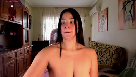 bella_pocahontas3 online show from February 27, 2025, 9:54 am