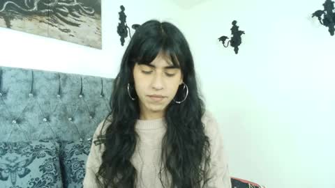 Bella online show from May 14, 2026, 1:12 am