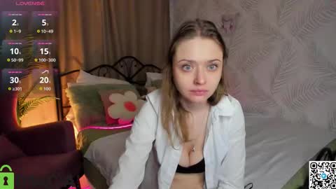 Linda Bella online show from December 22, 2025, 12:51 am