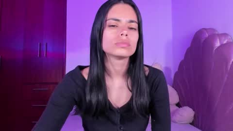 Snapshot of bella_sun_ chatting on September 28, 2025, 5:02 am Valeria Model Independent online show from September 28, 2025, 5:02 am