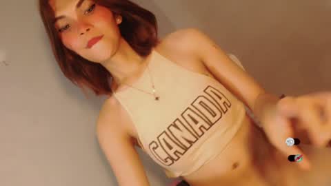 Snapshot of bella_tara chatting on December 8, 2024, 7:37 am Bella online show from December 8, 2024, 7:37 am