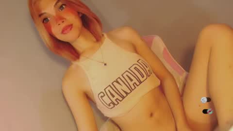 Snapshot of bella_tara chatting on December 12, 2024, 7:48 pm Bella online show from December 12, 2024, 7:48 pm