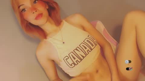 Snapshot of bella_tara chatting on December 13, 2024, 10:45 pm Bella online show from December 13, 2024, 10:45 pm