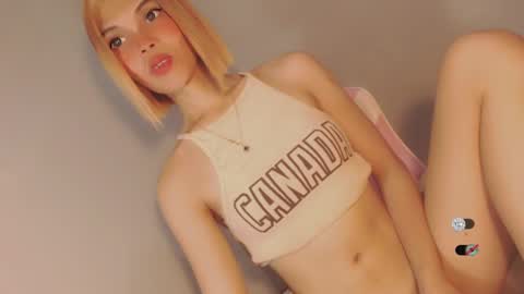 Snapshot of bella_tara chatting on December 26, 2024, 3:38 am Bella online show from December 26, 2024, 3:38 am