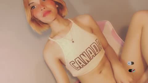 Snapshot of bella_tara chatting on December 27, 2024, 2:33 pm Bella online show from December 27, 2024, 2:33 pm