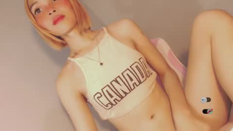 Snapshot of bella_tara chatting on December 29, 2024, 5:21 am Bella online show from December 29, 2024, 5:21 am