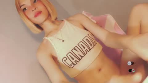 Snapshot of bella_tara chatting on January 2, 2025, 9:07 pm Bella online show from January 2, 2025, 9:07 pm