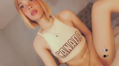 Snapshot of bella_tara chatting on January 5, 2025, 11:48 am Bella online show from January 5, 2025, 11:48 am