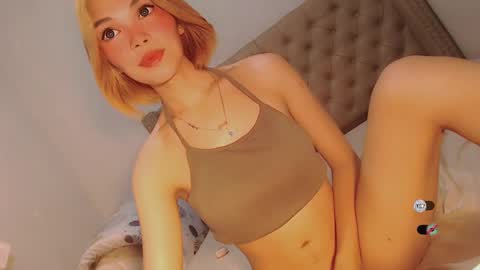 Snapshot of bella_tara chatting on January 25, 2025, 2:47 am Bella online show from January 25, 2025, 2:47 am