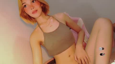 Snapshot of bella_tara chatting on February 22, 2025, 6:28 am Bella online show from February 22, 2025, 6:28 am