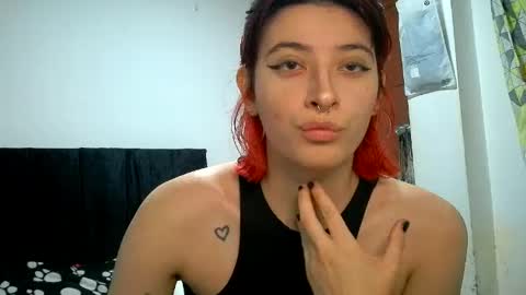 Snapshot of bella_thorne1999 chatting on June 23, 2026, 12:41 am bella_thorne1999 online show from June 23, 2026, 12:41 am