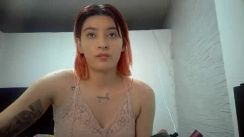 Snapshot of bella_thorne1999 chatting on July 21, 2026, 10:01 pm bella_thorne1999 online show from July 21, 2026, 10:01 pm