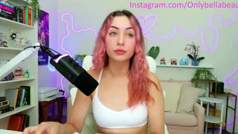 Snapshot of bellabeauu chatting on June 23, 2026, 5:33 pm bella beau online show from June 23, 2026, 5:33 pm
