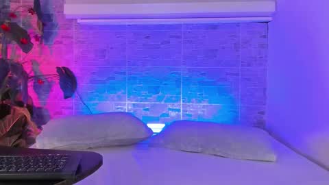 bellablazze online show from November 21, 2025, 11:53 am