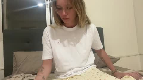 Bella Bloom online show from May 28, 2026, 7:11 pm