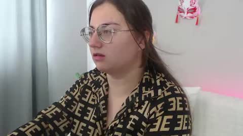 Snapshot of bellacohen chatting on July 14, 2026, 5:34 am Anna online show from July 14, 2026, 5:34 am