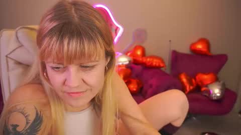 Bella online show from February 10, 2026, 5:06 pm