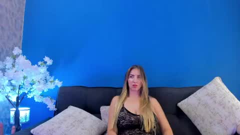 Bella Marie online show from June 26, 2026, 10:19 am