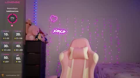 Bella Monroe online show from October 7, 2025, 4:09 am