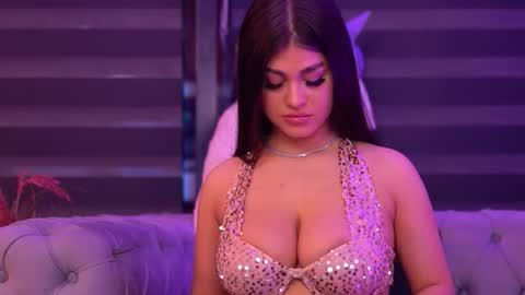 Bella online show from October 9, 2025, 5:55 pm