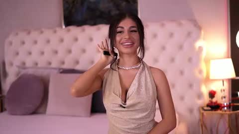 Snapshot of bellanoirre chatting on July 7, 2026, 6:45 pm Bella online show from July 7, 2026, 6:45 pm