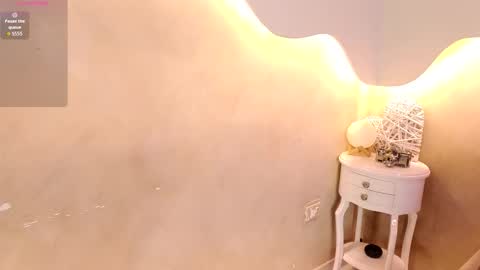 bellarooux online show from January 6, 2026, 11:58 am