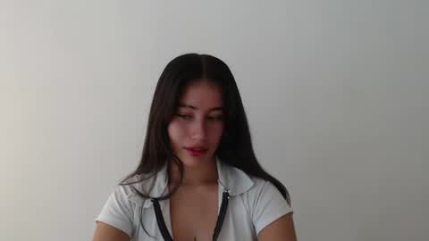 Bella online show from August 6, 2026, 7:16 pm