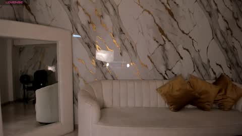  Bella Rose  online show from November 11, 2025, 4:01 am