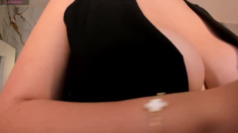  Bella Rose  online show from November 14, 2025, 4:44 am