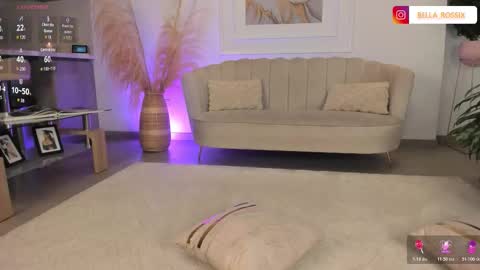 Snapshot of bellarossii chatting on October 21, 2025, 1:50 am CALL ME BELLA online show from October 21, 2025, 1:50 am