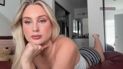 Snapshot of bellaryderr chatting on January 11, 2026, 8:58 pm Isabella Ryder online show from January 11, 2026, 8:58 pm