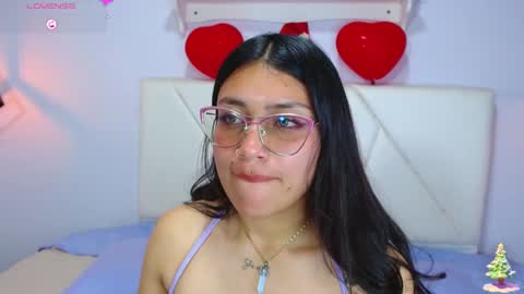 bellastonee1 online show from December 17, 2024, 4:23 am