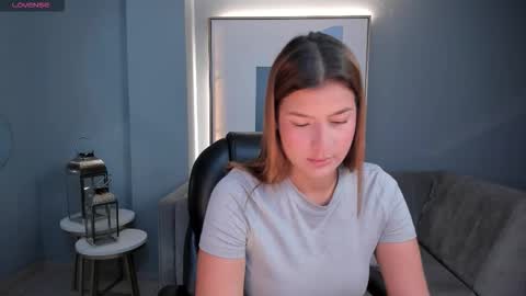 Bella online show from February 1, 2026, 11:25 pm