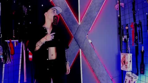 bellatrix_infernal_bdsm online show from April 15, 2026, 10:43 pm