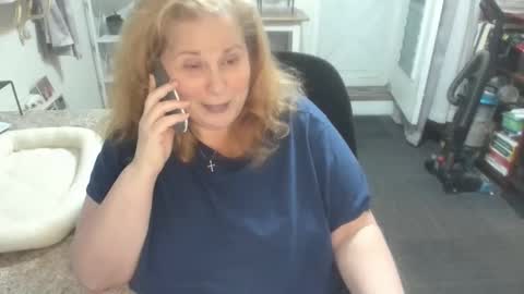 Snapshot of bellavoca chatting on November 10, 2025, 10:42 pm Bellavoca online show from November 10, 2025, 10:42 pm