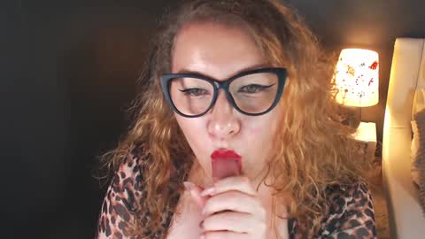 Belle online show from December 1, 2024, 10:43 pm