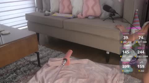 Snapshot of belle_adrienne chatting on January 4, 2025, 4:33 am Belle Adrienne IG online show from January 4, 2025, 4:33 am