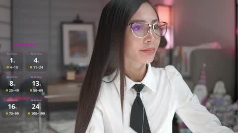 Snapshot of belle_adrienne chatting on January 11, 2025, 12:29 pm Belle Adrienne IG online show from January 11, 2025, 12:29 pm