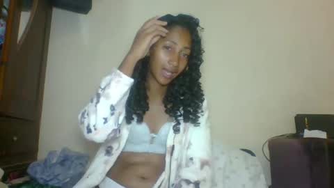 Snapshot of belle_annah chatting on May 8, 2026, 3:01 am belle_annah online show from May 8, 2026, 3:01 am