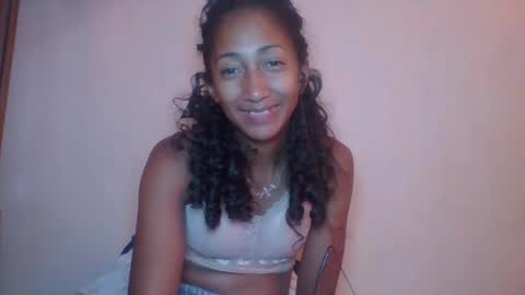 Snapshot of belle_annah chatting on May 11, 2026, 5:35 am belle_annah online show from May 11, 2026, 5:35 am