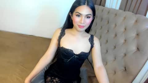 belle_davies online show from March 18, 2026, 10:24 pm