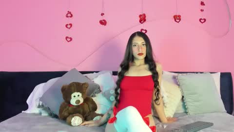 Bella online show from February 14, 2026, 7:32 pm